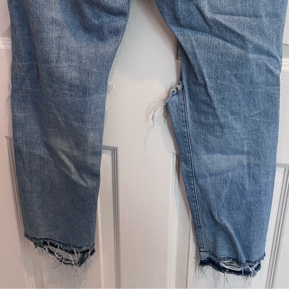 Citizens of Humanity 27” Liya High Rise Classic Fit Crop Button Fly Torn Jeans - Picture 10 of 14